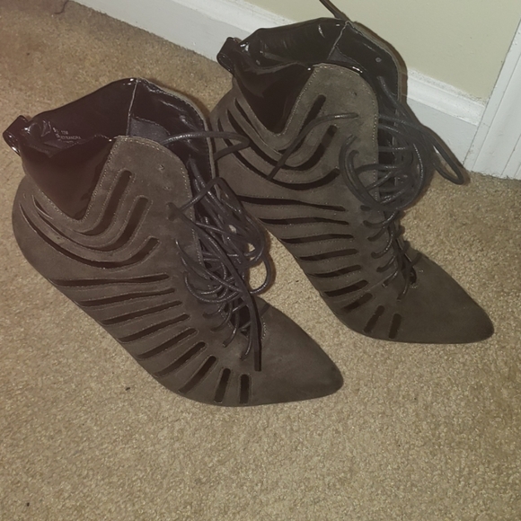 Army Green Stiletto Boots - Picture 2 of 8